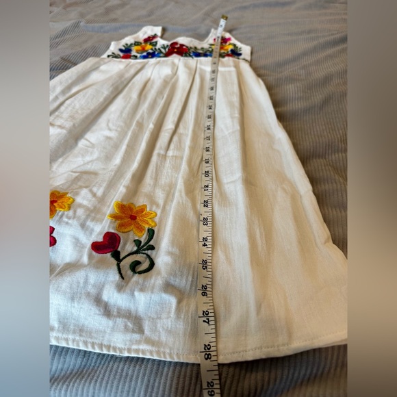 NWOT Floral Embroidered Girls Dress - White with Multicolor Flowers - Picture 5 of 8